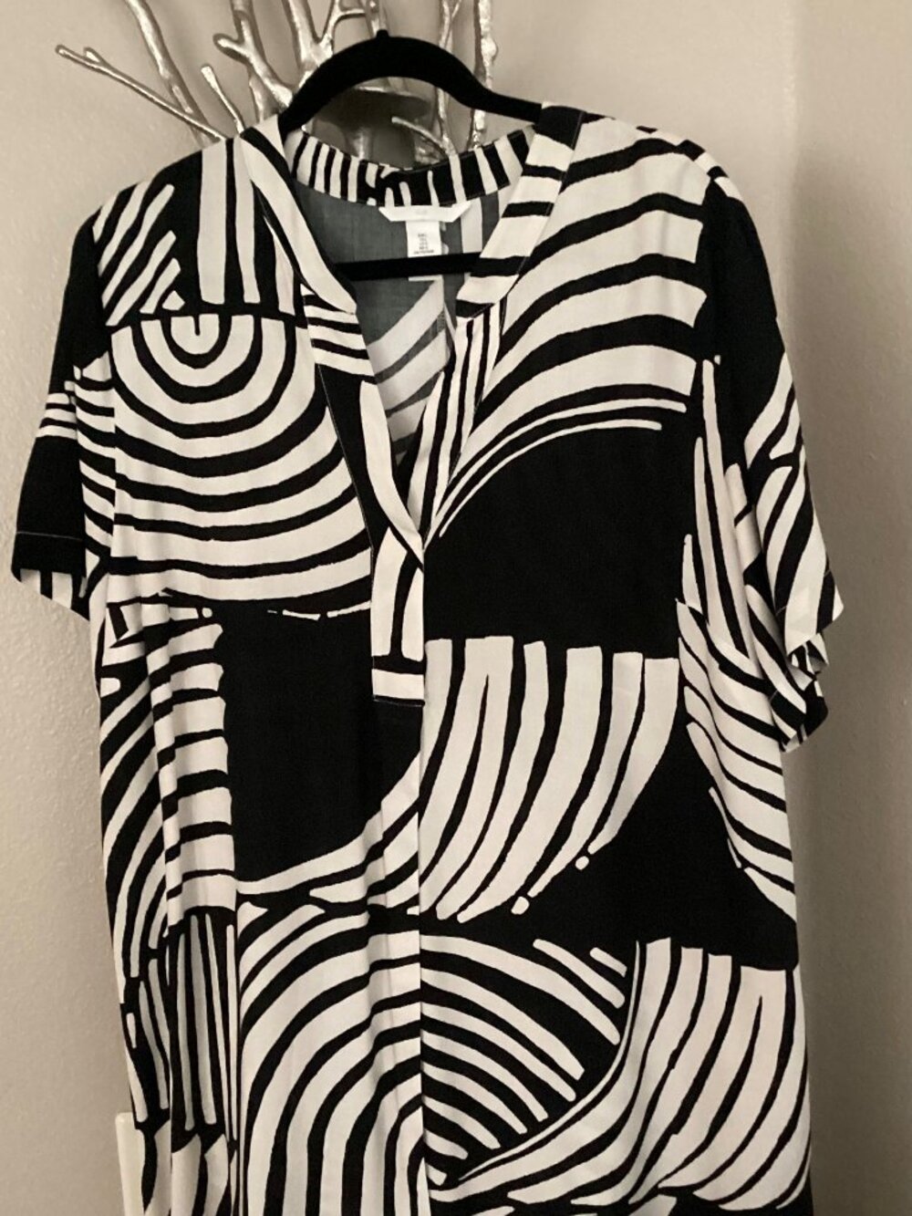 H&M Black and White Dress, Size Large